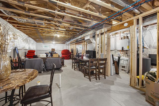 9551 Fescue Drive, St. John, IN 46373