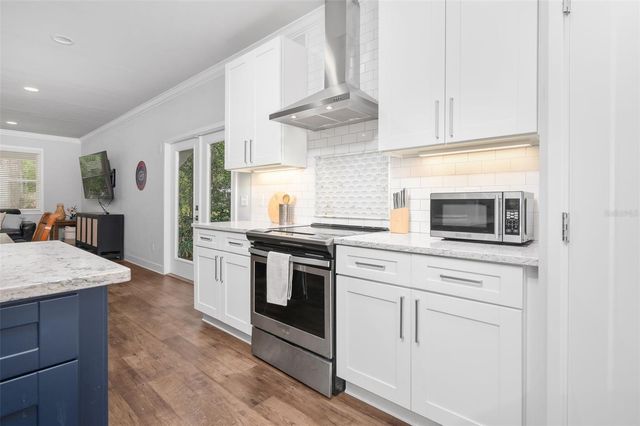 3115 W UNIVERSITY AVENUE, Gainesville, FL 32607