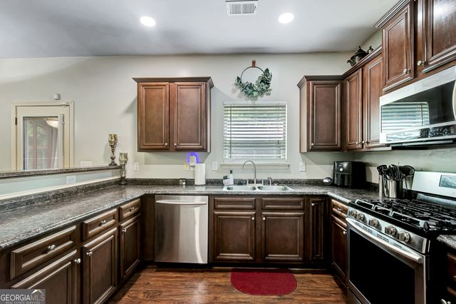 195 Scenic Hills Drive, Newnan, GA 30265