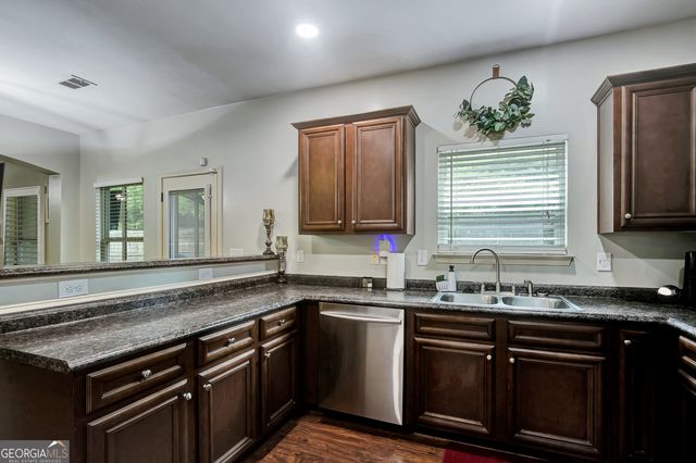 195 Scenic Hills Drive, Newnan, GA 30265