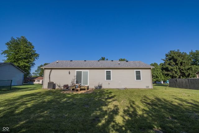 5381 Collett Drive E, Camby, IN 46113