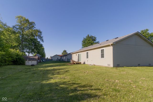 5381 Collett Drive E, Camby, IN 46113