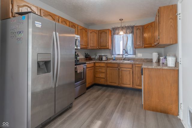 5381 Collett Drive E, Camby, IN 46113