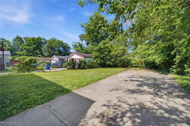 4064 E 155th Street, Cleveland, OH 44128