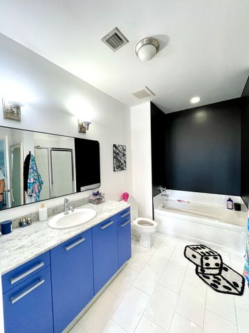 313 NE 2nd Street 902, Fort Lauderdale, FL 33301