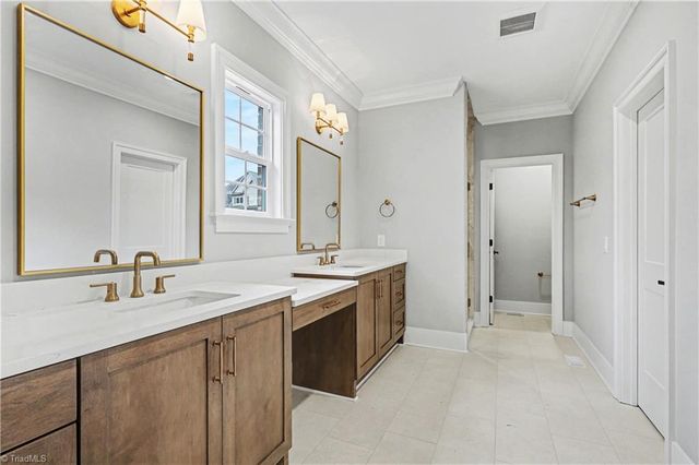 4320 Griffins Gate Lane, Greensboro, NC 27407