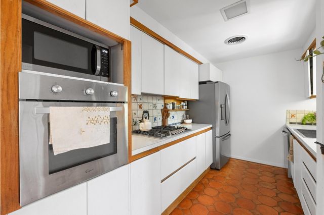 2300 Spring Creek DR, Austin, TX 78704