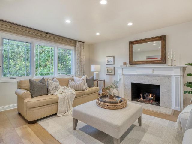 28 Elk Run, Monterey, CA 93940