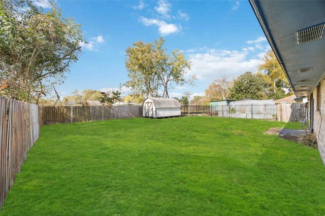 11011 Ledford Lane, Houston, TX 77016