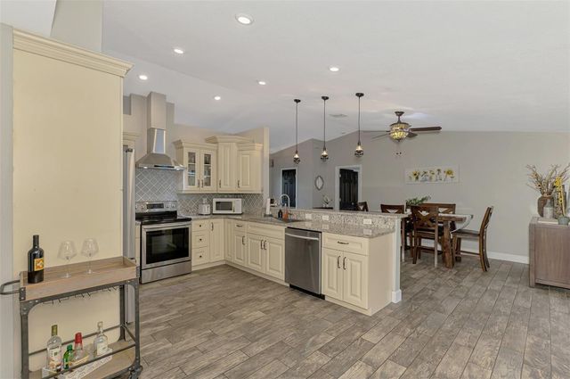 504 CEDARWOOD LANE, Venice, FL 34293