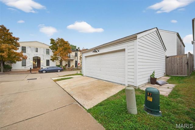 3468 W Greensmith Street, St Charles, MO 63301