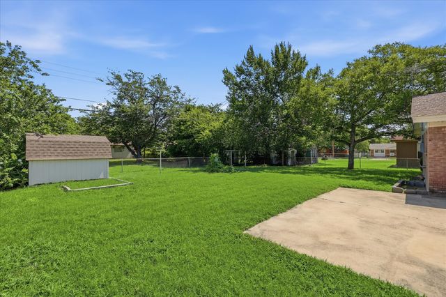 8804 Myra Street, White Settlement, TX 76108