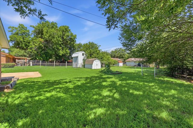 8804 Myra Street, White Settlement, TX 76108