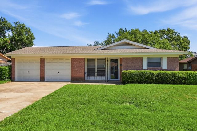 8804 Myra Street, White Settlement, TX 76108