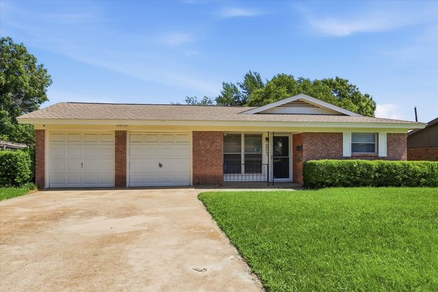 8804 Myra Street, White Settlement, TX 76108