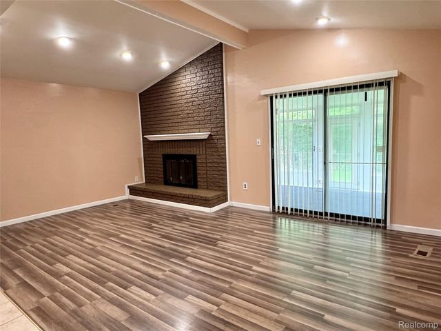 40442 Shakespeare Drive, Sterling Heights, MI 48313