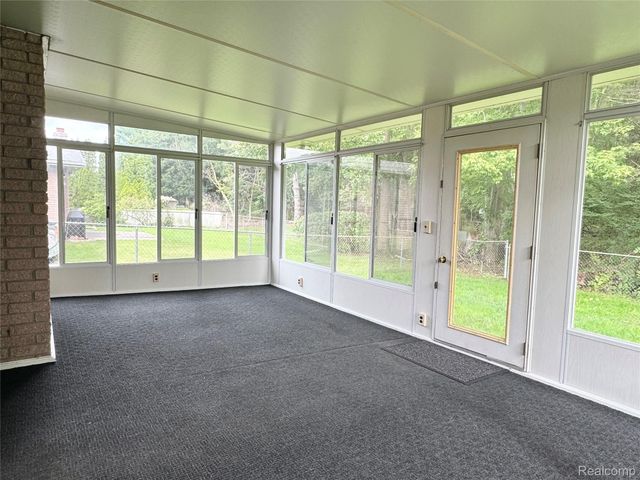 40442 Shakespeare Drive, Sterling Heights, MI 48313