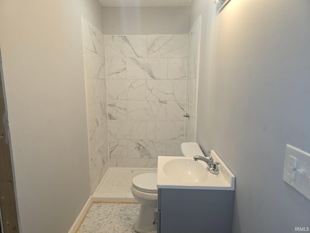 512 S gallatin Street, Marion, IN 46953