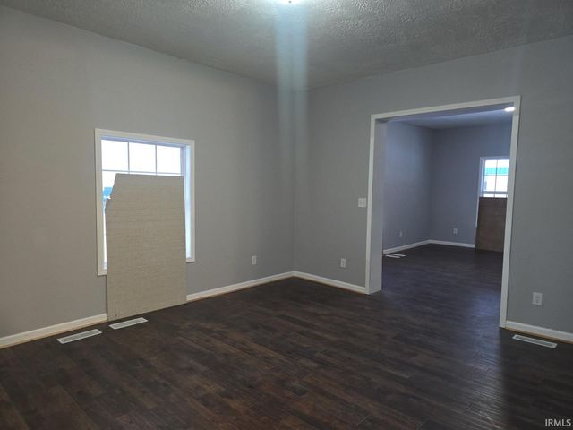 512 S gallatin Street, Marion, IN 46953