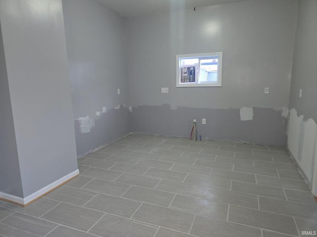 512 S gallatin Street, Marion, IN 46953