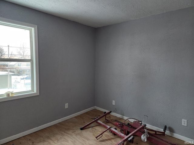 512 S gallatin Street, Marion, IN 46953