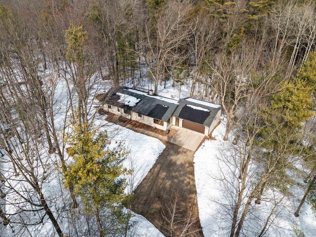 6722 OCONTO RIVER SHORES LANE, Oconto Falls, WI 54154