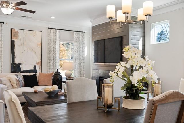 88 Thedford Drive, Hoschton, GA 30548