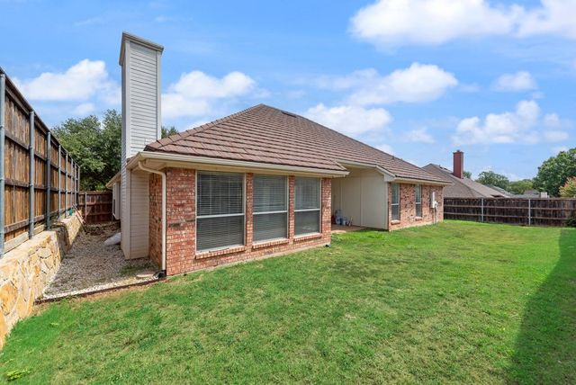 721 Herman Drive, Hurst, TX 76054
