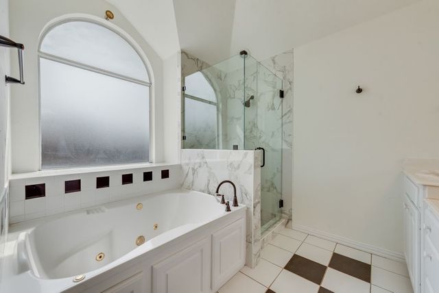 721 Herman Drive, Hurst, TX 76054