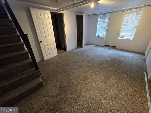 201 SAINT LAURENCE RD, Upper Darby, PA 19082