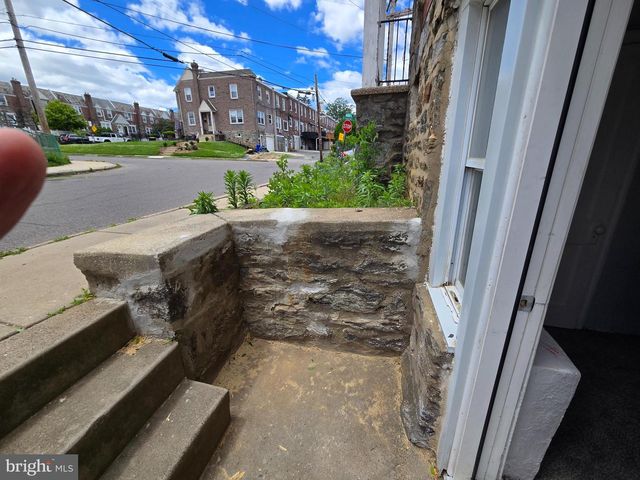 201 SAINT LAURENCE RD, Upper Darby, PA 19082