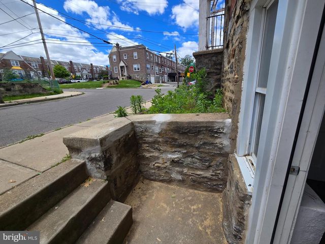201 SAINT LAURENCE RD, Upper Darby, PA 19082