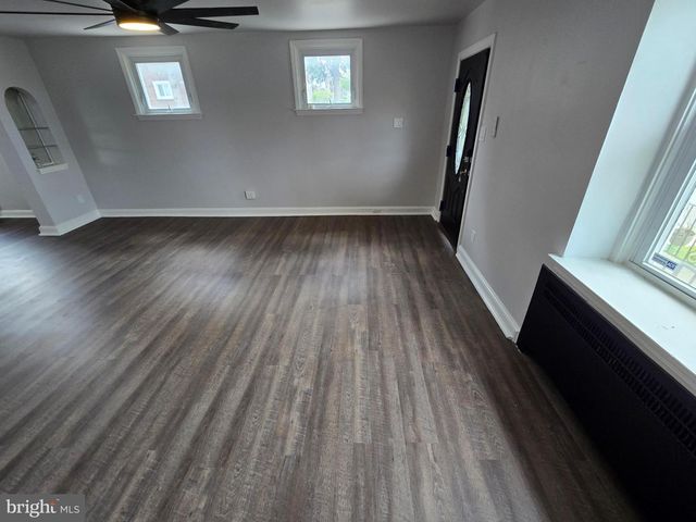 201 SAINT LAURENCE RD, Upper Darby, PA 19082