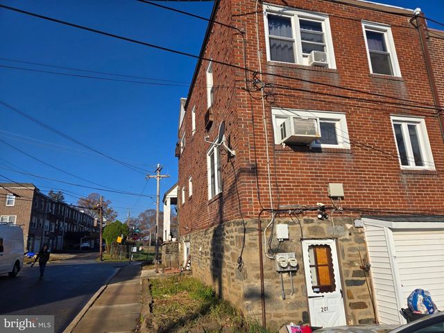 201 SAINT LAURENCE RD, Upper Darby, PA 19082