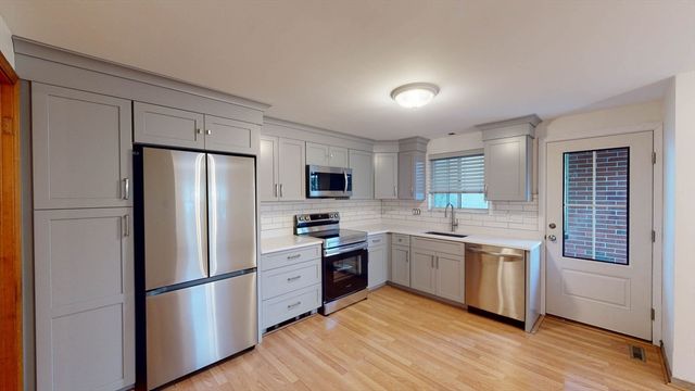 19 Ashmont Ave 0, Newton, MA 02458
