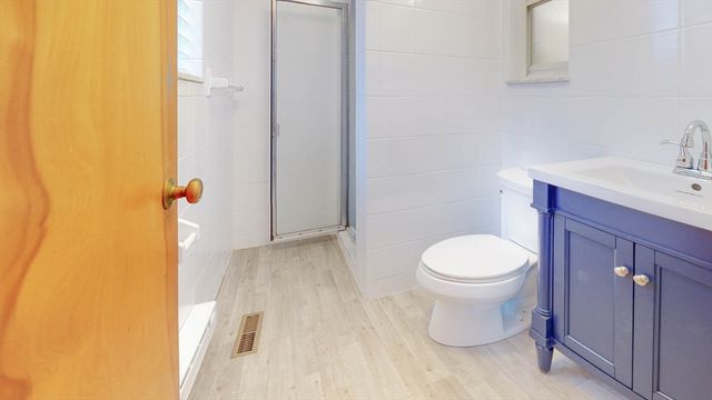 19 Ashmont Ave 0, Newton, MA 02458