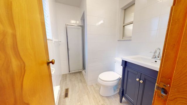 19 Ashmont Ave 0, Newton, MA 02458