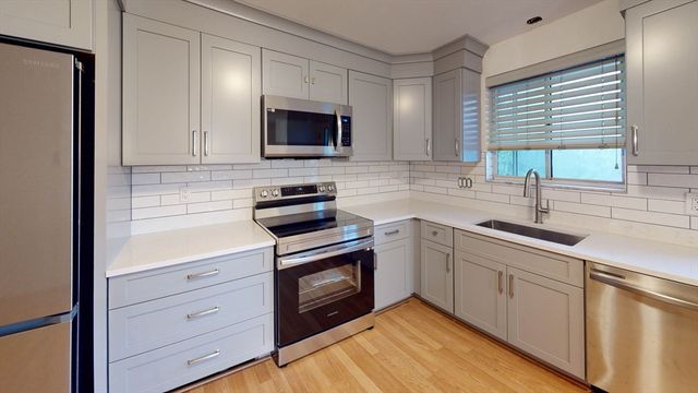 19 Ashmont Ave 0, Newton, MA 02458