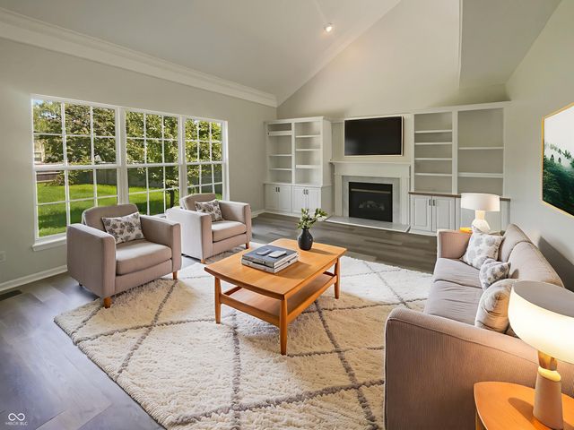 10093 Parkshore Drive, Fishers, IN 46038