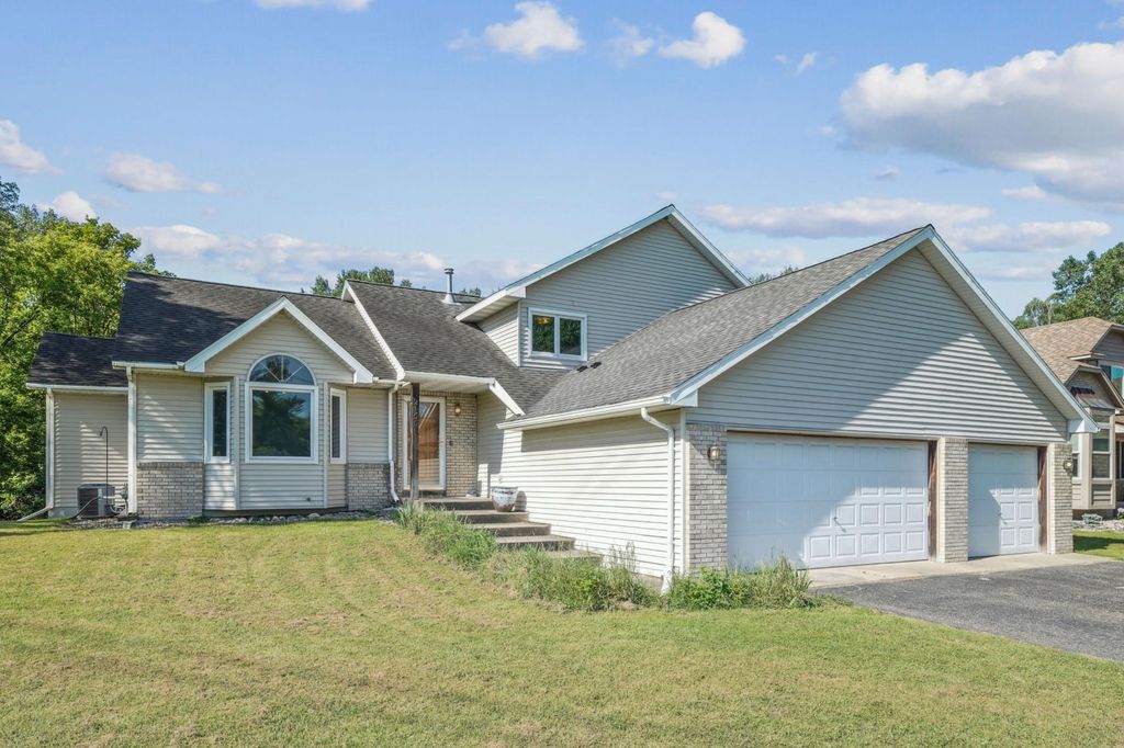 12155 Princeton Avenue, Eden Prairie, MN 55347