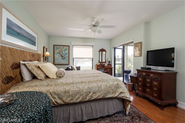 505 Lake Louise CIR 101, Naples, FL 34110