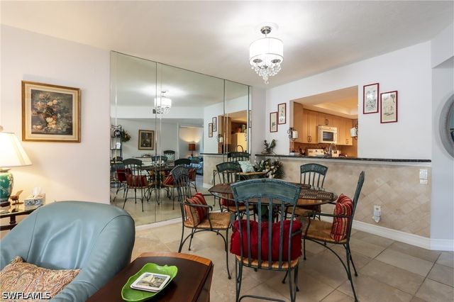 505 Lake Louise CIR 101, Naples, FL 34110