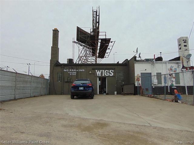 15391 Gratiot Avenue, Detroit, MI 48205