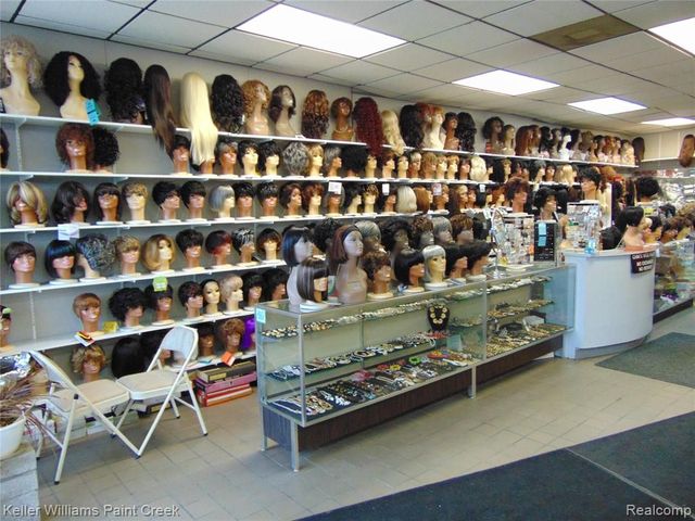 15391 Gratiot Avenue, Detroit, MI 48205