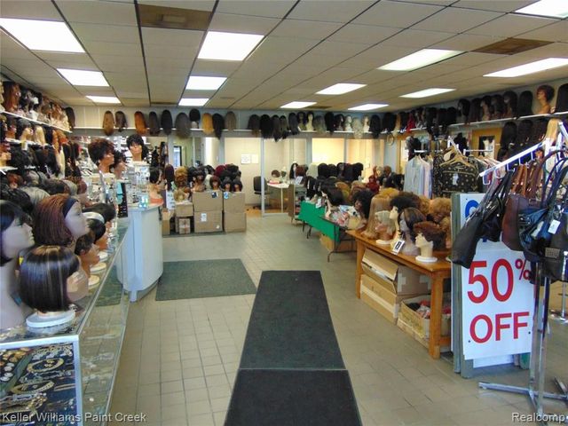 15391 Gratiot Avenue, Detroit, MI 48205