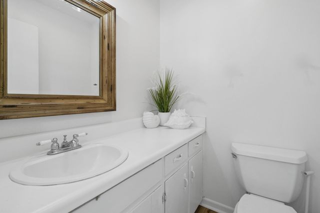 134 Palmetto Boulevard, Edisto Island, SC 29438