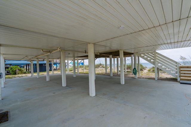 134 Palmetto Boulevard, Edisto Island, SC 29438