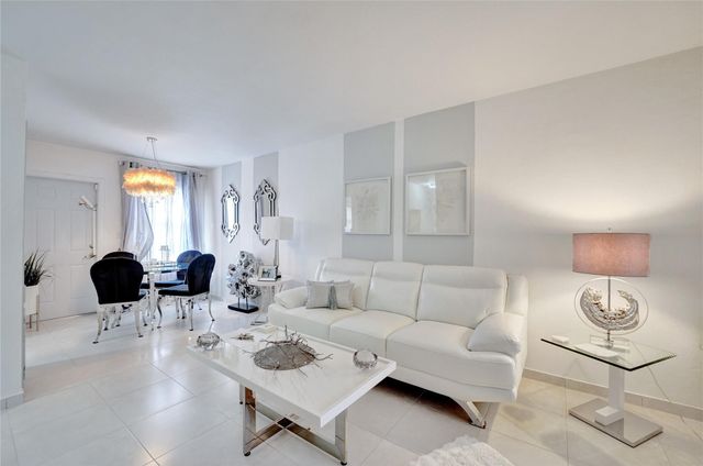 2732 NE 32 Street, Fort Lauderdale, FL 33306