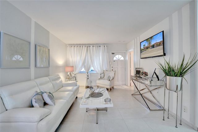 2732 NE 32 Street, Fort Lauderdale, FL 33306