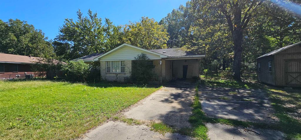 2923 Edgewood Drive, Pine Bluff, AR 71603